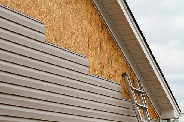 24/7 Emergency Vinyl Siding experts in Greencastle, IN